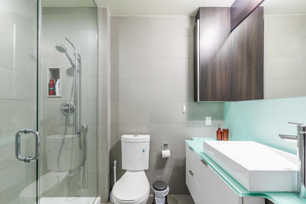 Stylish 1Br + Office Condo - Cn Tower View Toronto Dış mekan fotoğraf